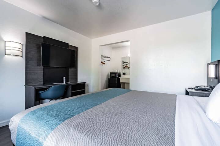 Room 6 of 22