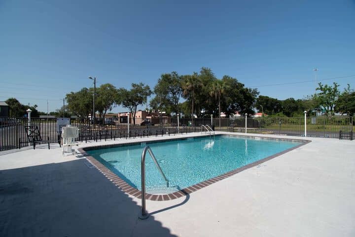 Pool 18 of 22