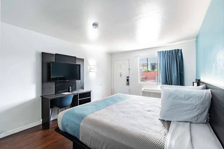 Room 9 of 22
