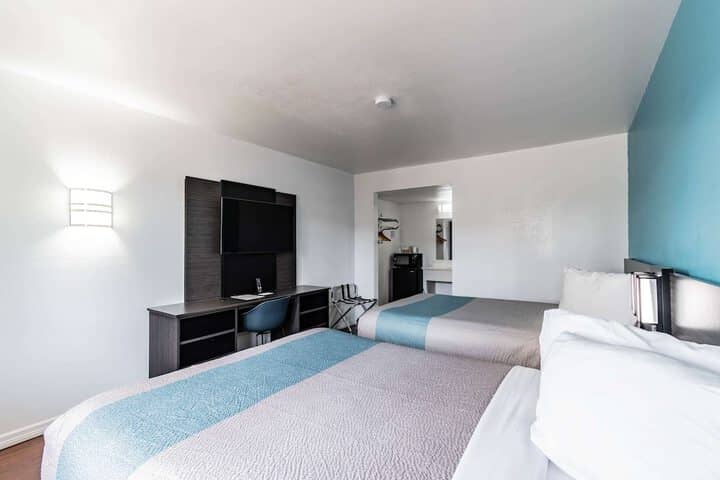 Room 15 of 22